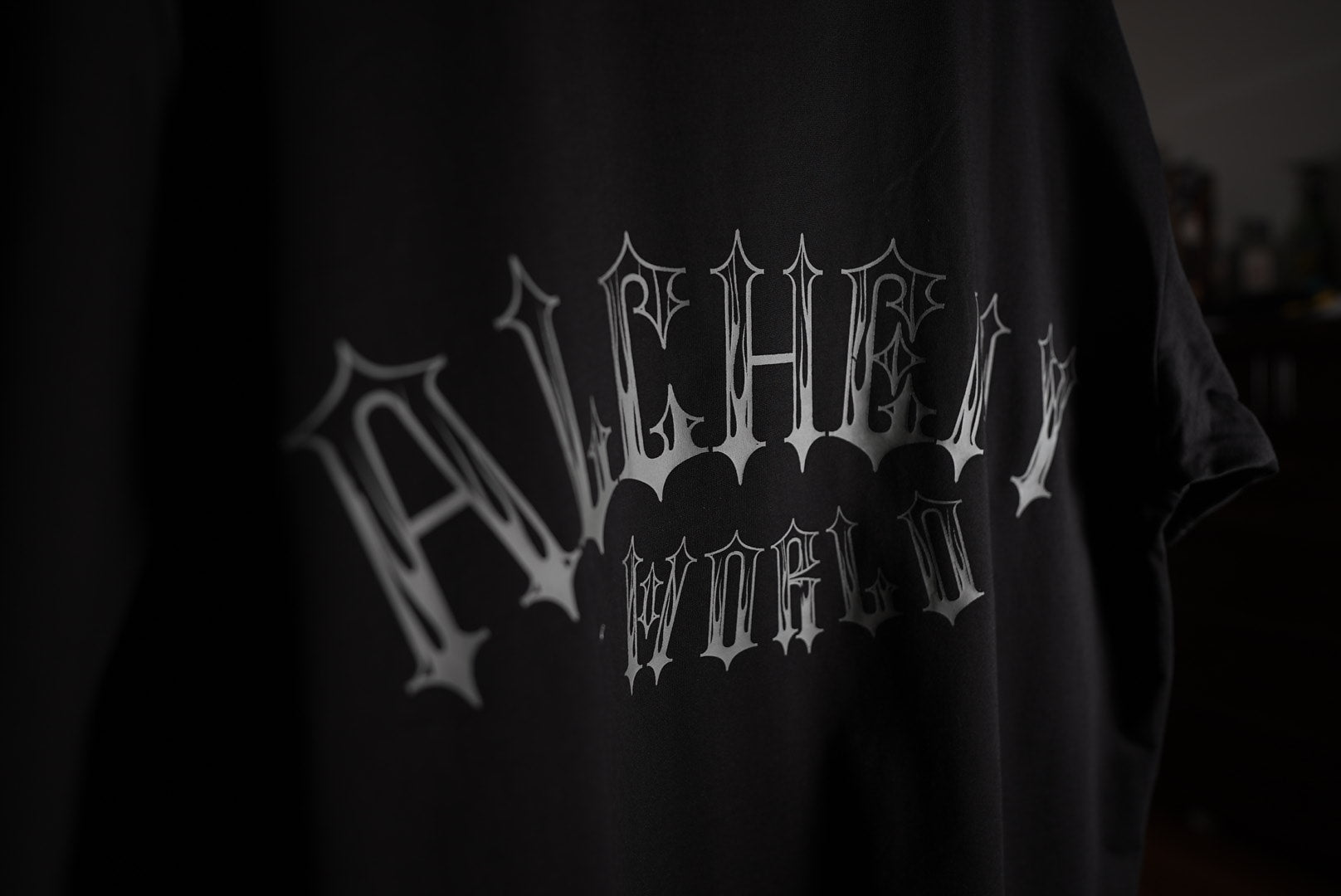 GOTHIC FLAME CHARCOAL LOGO T-SHIRT